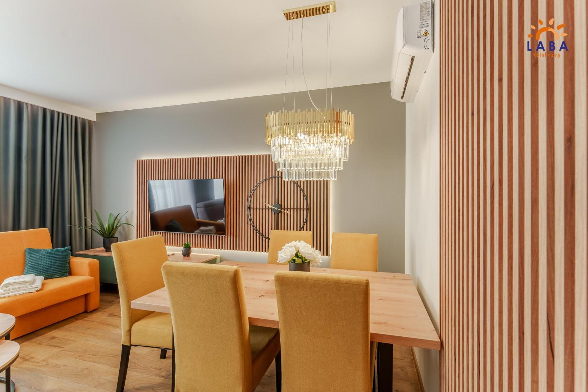 Laba Kolobrzeg Apartamenty Kollataja Z Parkingiem Exterior foto