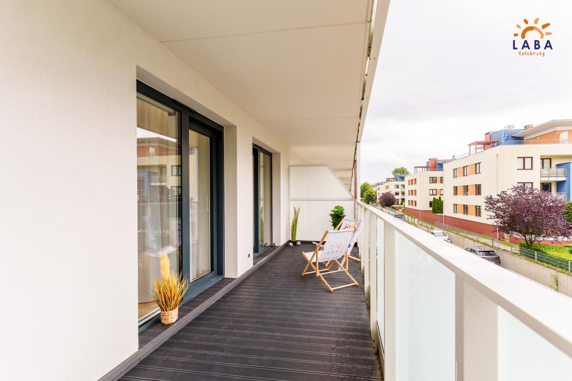 Laba Kolobrzeg Apartamenty Kollataja Z Parkingiem Exterior foto