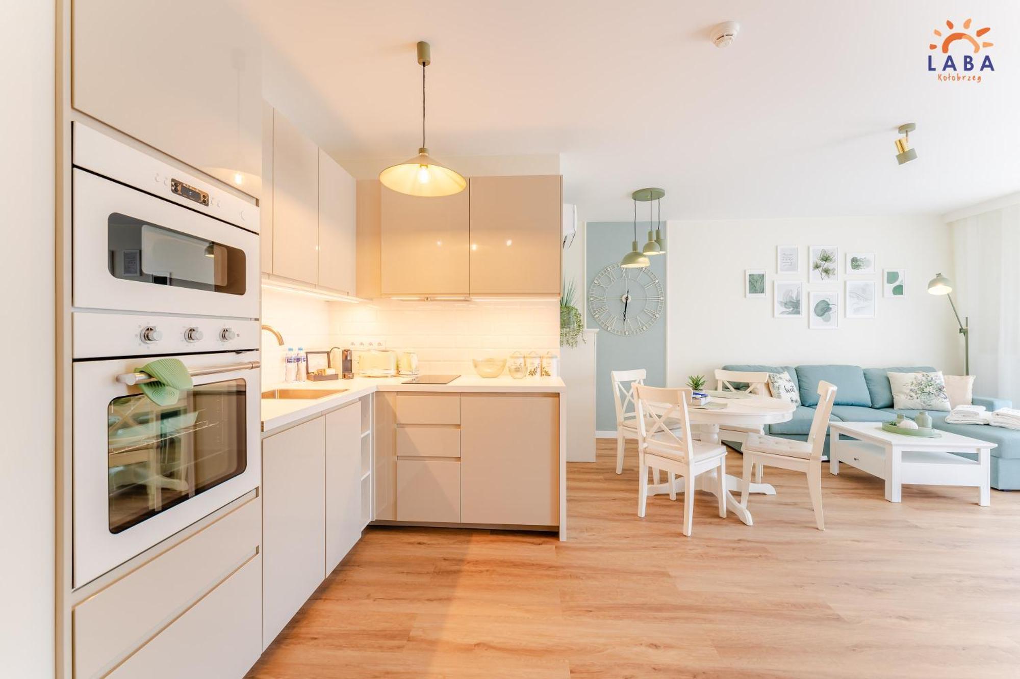 Laba Kolobrzeg Apartamenty Kollataja Z Parkingiem Exterior foto